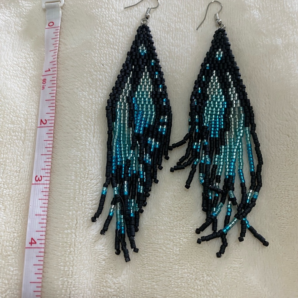 Elegant Beaded Dangle Earrings - Black and Blue